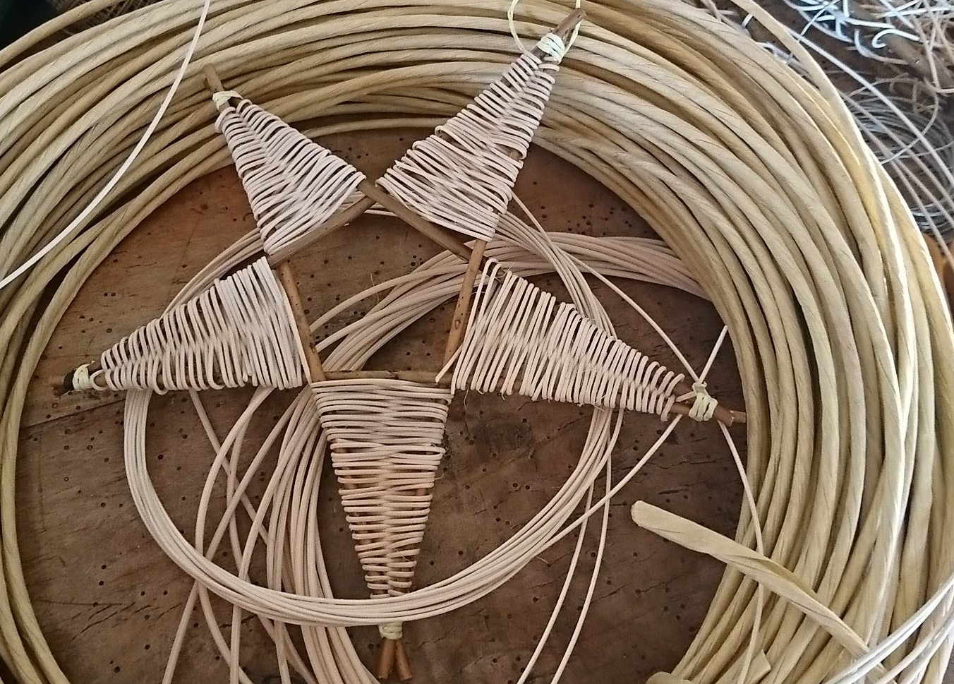 Festive Willow Weaving Workshop Festive Willow Weaving Workshop