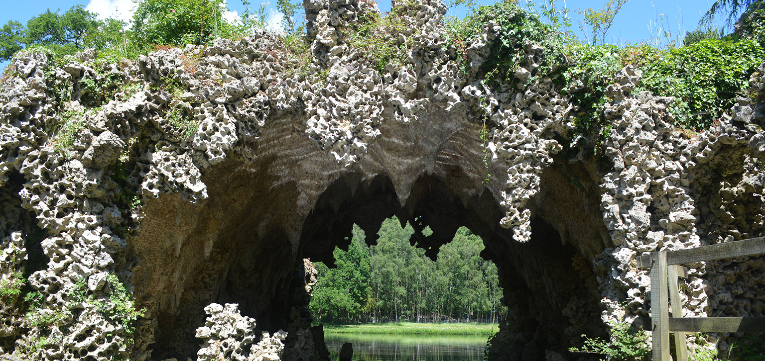 Crystal Grotto from the outside