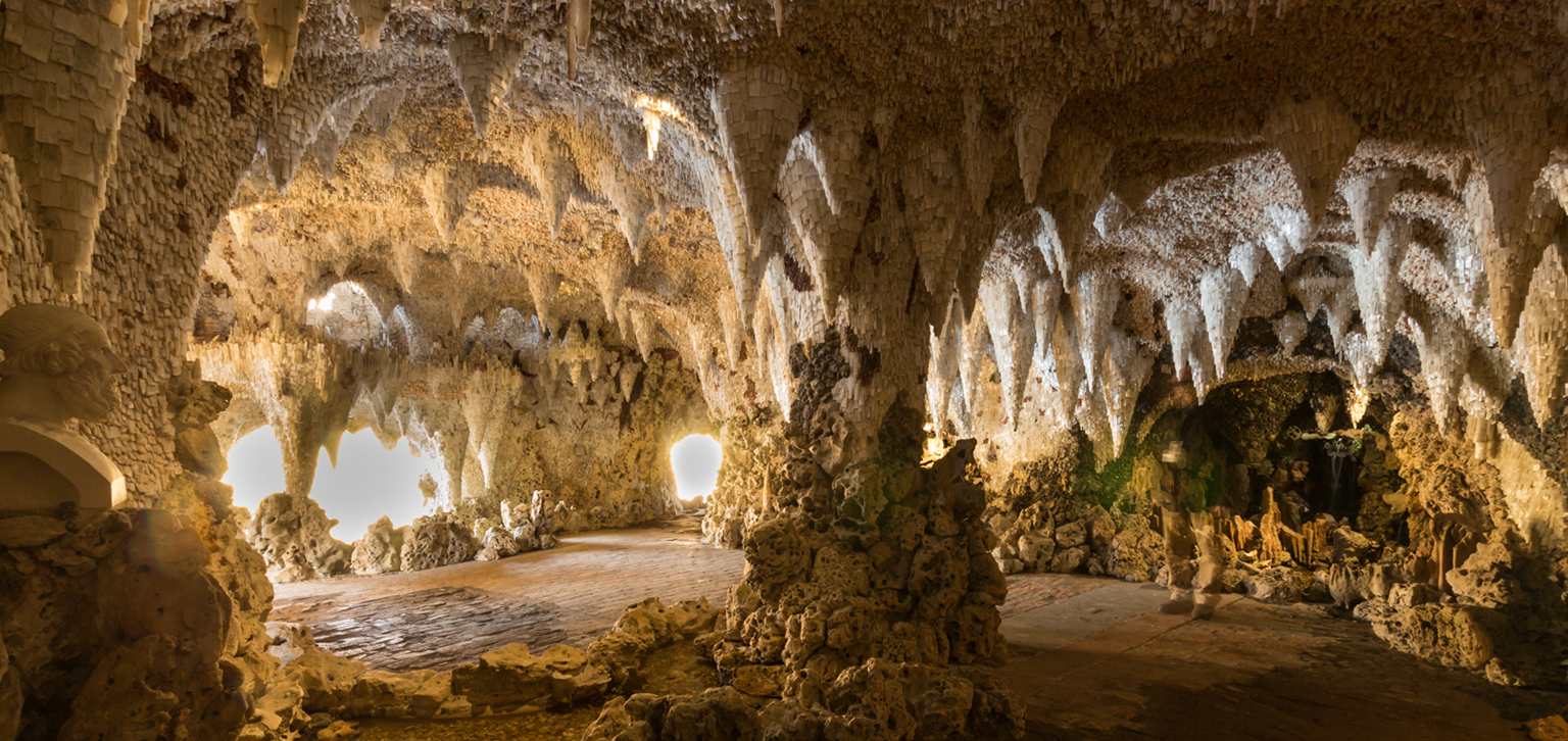 Sun shining in Crystal Grotto