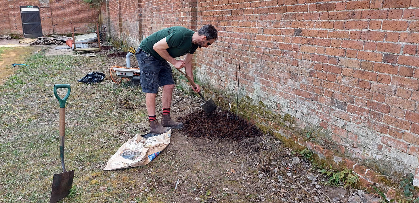 Restoring the Walled Garden at Painshill